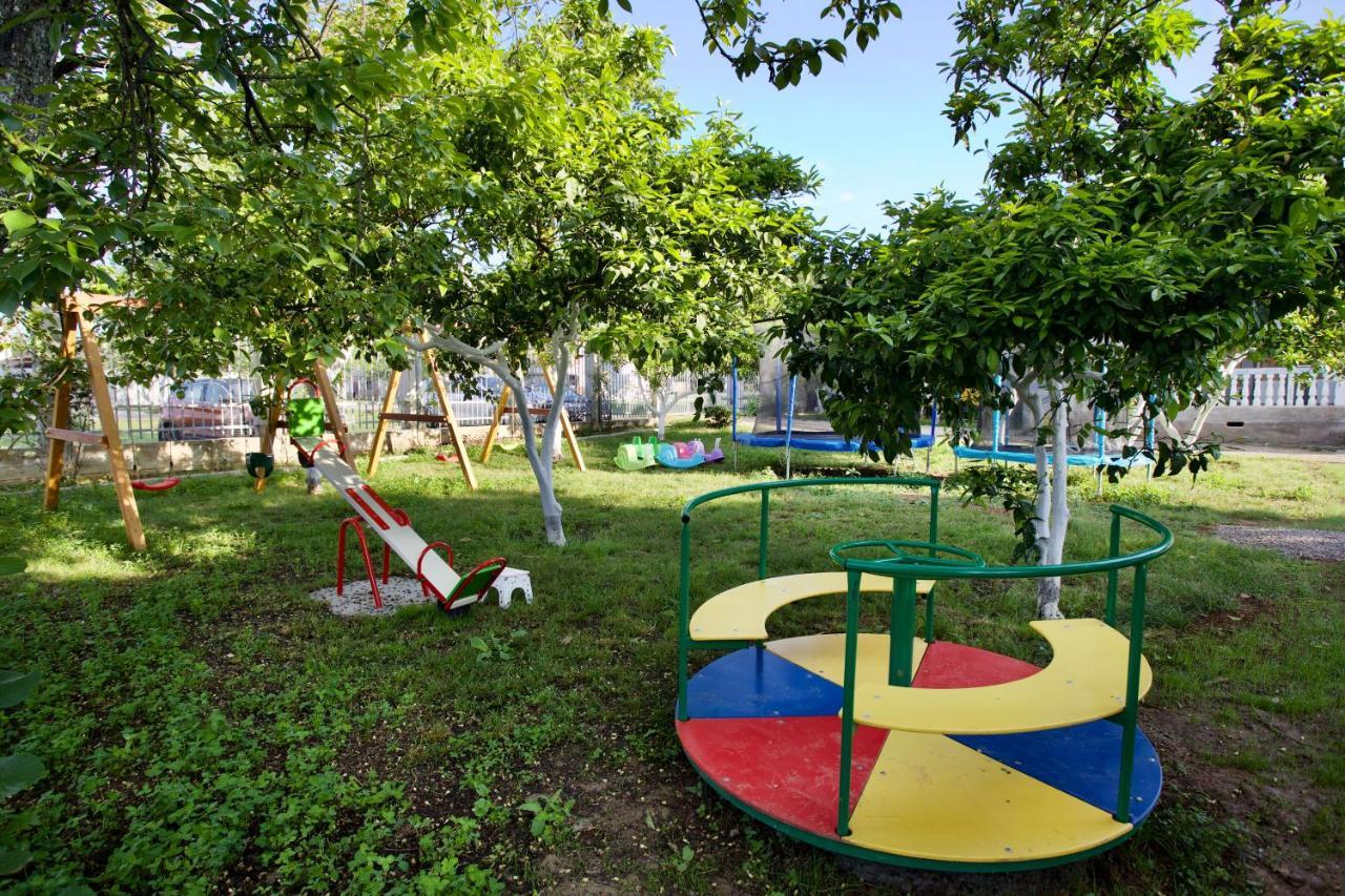 Family Resort Bambora Goudaouta Extérieur photo