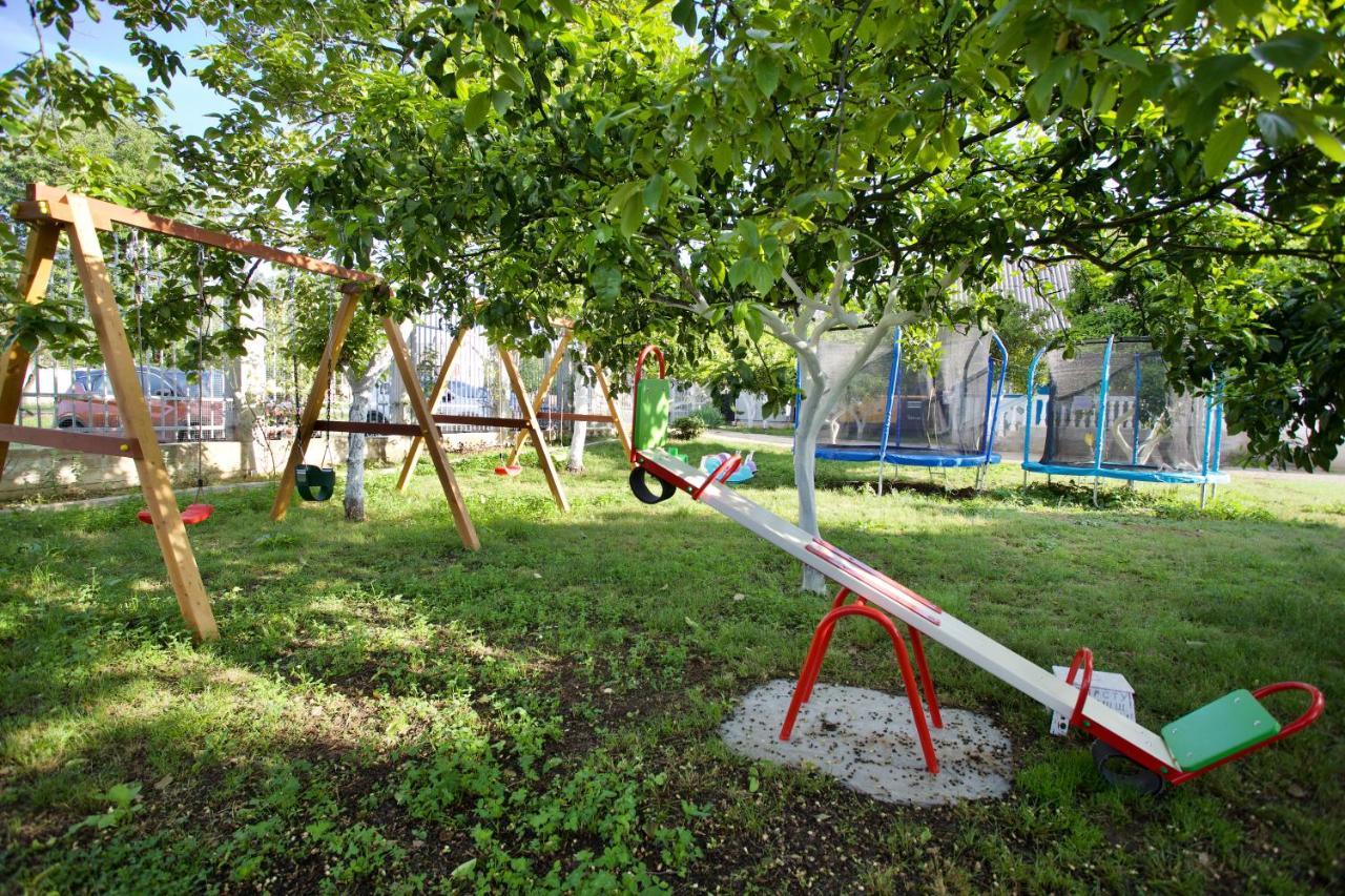 Family Resort Bambora Goudaouta Extérieur photo
